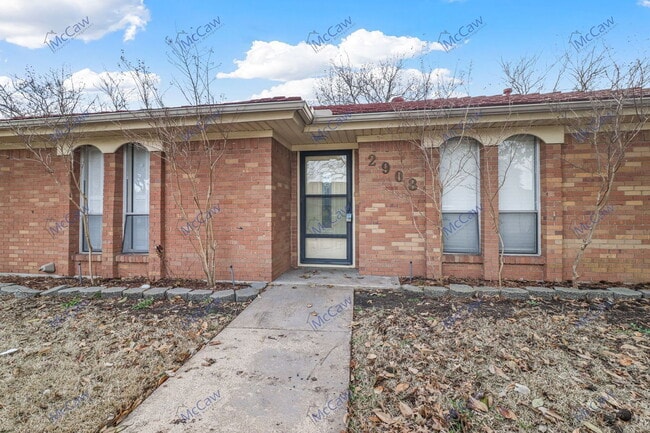 Photo - 2908 E Park Blvd