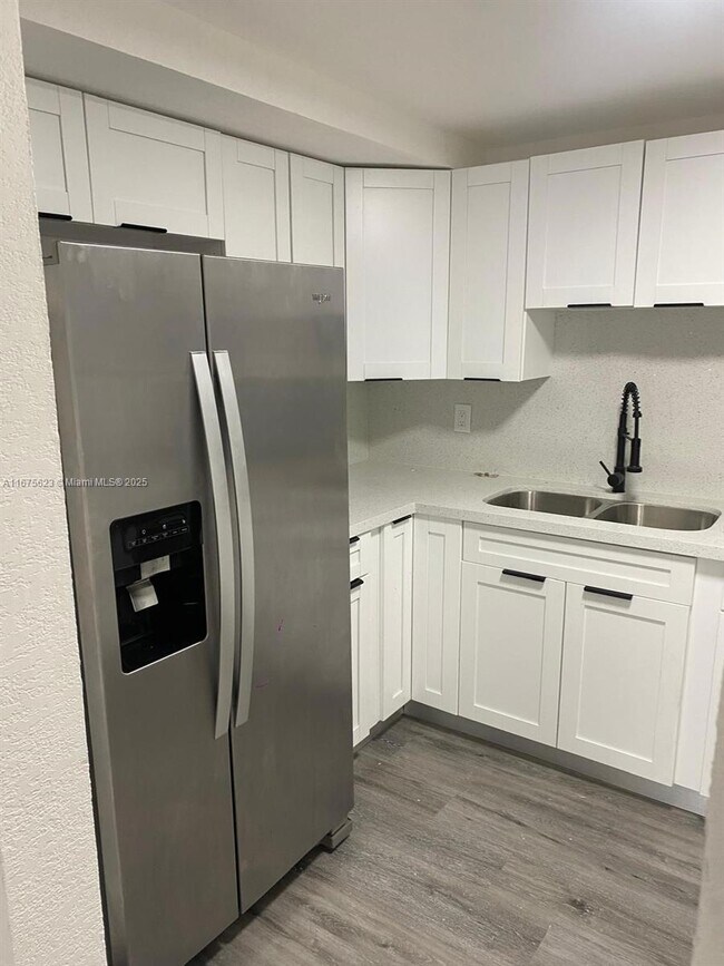 Photo - 4205 N University Dr Unit 115