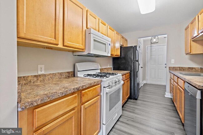Photo - 6520 Lake Park Dr Unit 301