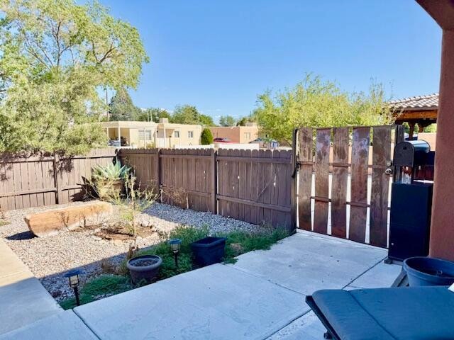 Photo - 2433 Valencia Dr NE