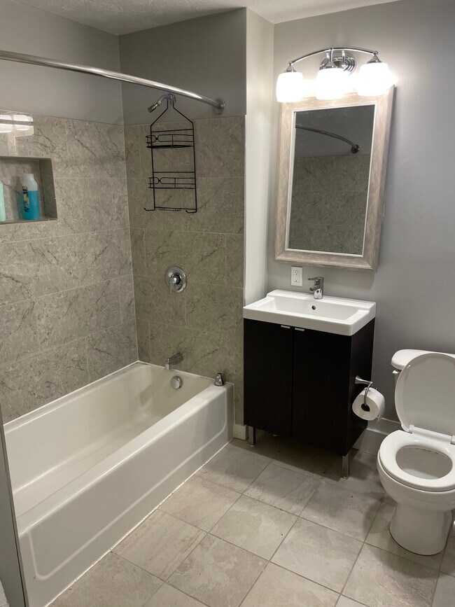 Photo - 14 Cunliffe Way Unit 14