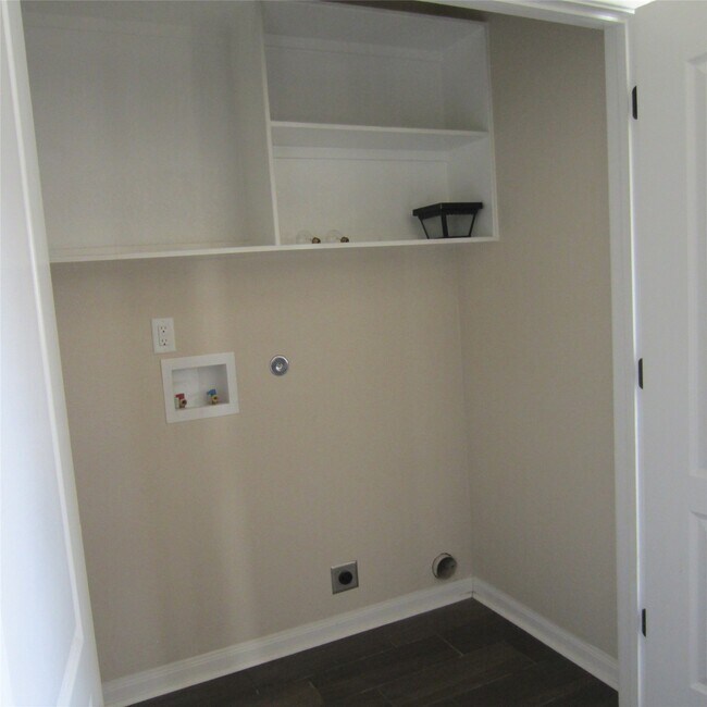 Photo - 23431 Hill Rd