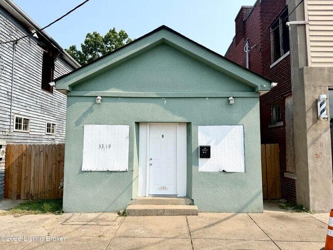 Building Photo - 3319 W Market St Unit 2