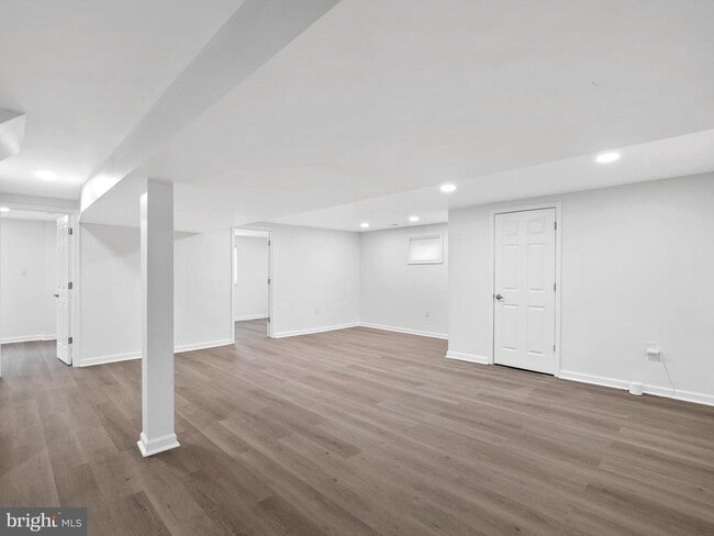 Photo - 6095 Wilson Blvd