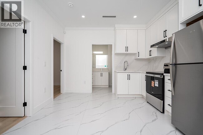 Photo - 4xxx W 28th Ave