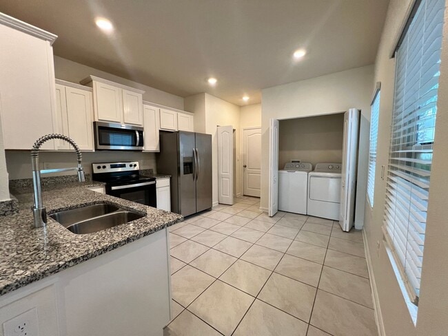 Photo - *COMING SOON* - 3/2.5 Townhome in Bridgewater Community