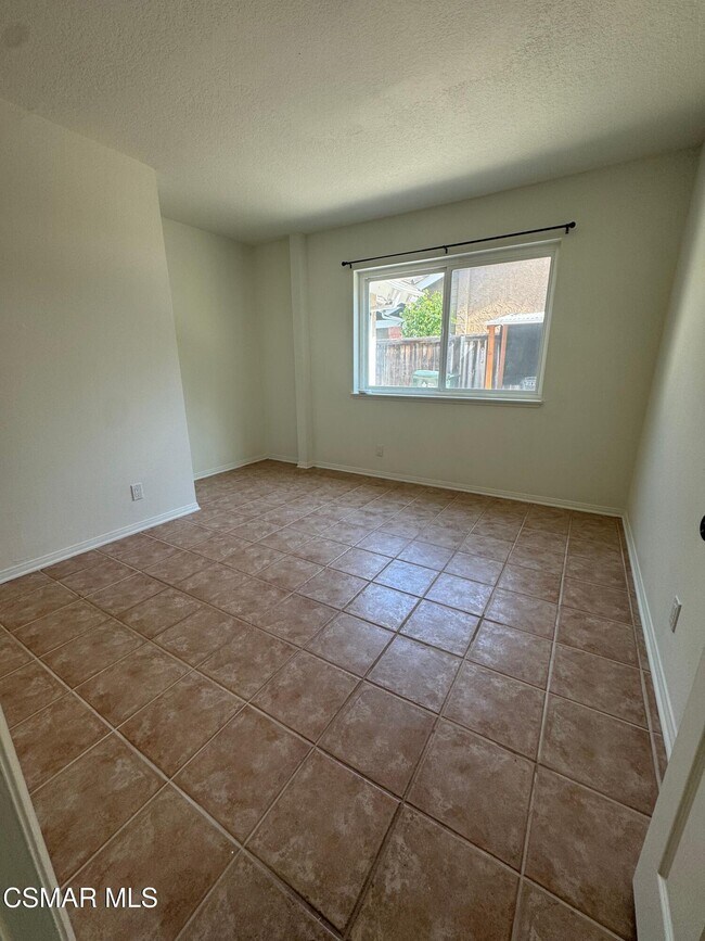 Photo - 2479 Rikkard Dr