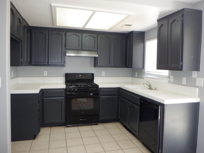Photo - Convenient Location - Cul De Sac