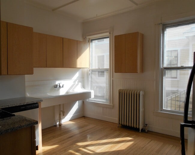 Photo - 8 5th Ave Unit 8 5th Ave Apt 2
