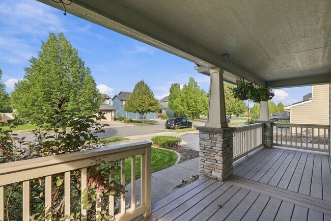 1680 N Winchester Ct