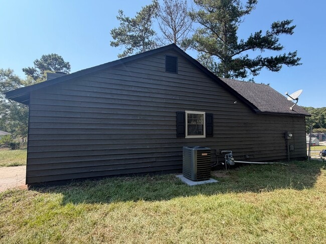 414 Crest Ct