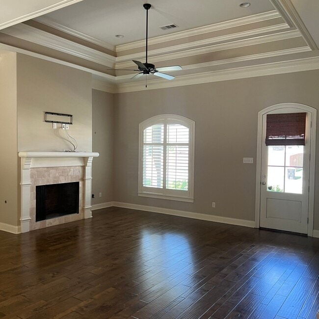 106 Beauchamp Ln