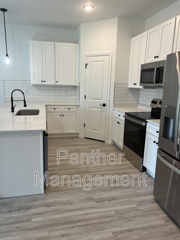 Photo - 5207 Benton St Condo