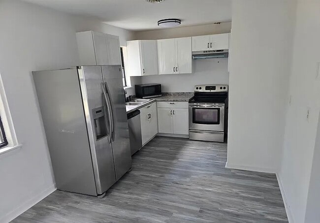 Photo - 5632 Frank St