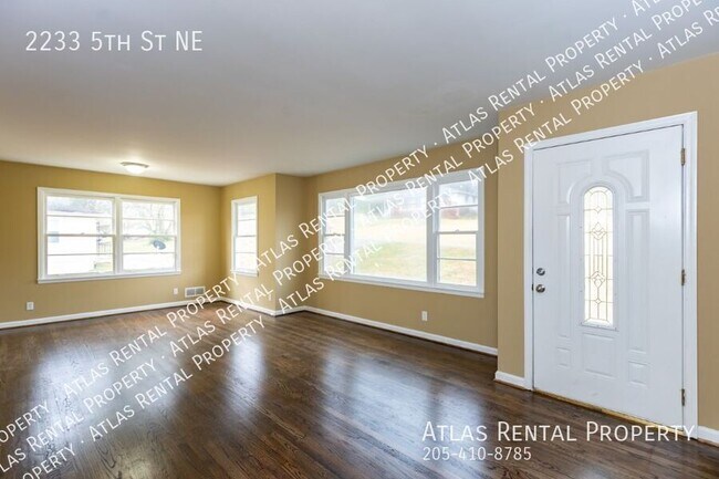 Photo - 2233 5th St NE