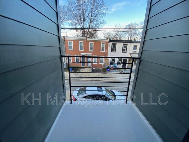 Photo - 3932-36 Mt Vernon St