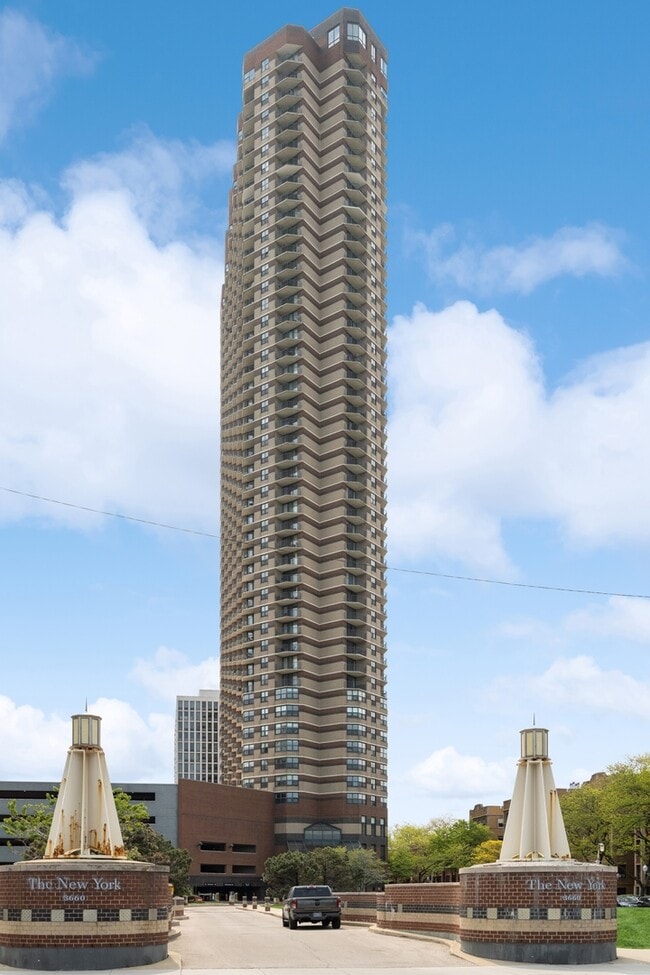 Building Photo - 3660 N Lake Shore Dr Rental