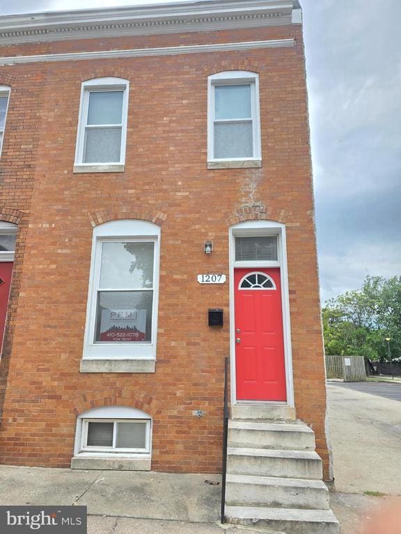 Building Photo - 1207 E Lanvale St Rental