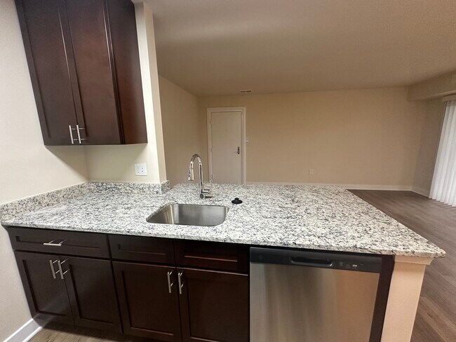 Riverwoods Apartments of Fredericksburg