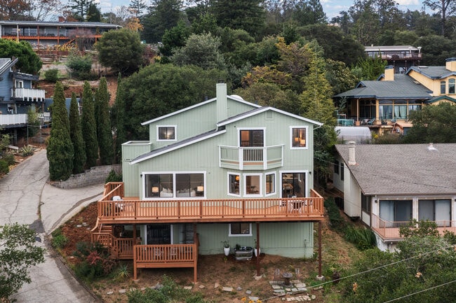 Front view, 70 foot deck - 3600 Klamath St