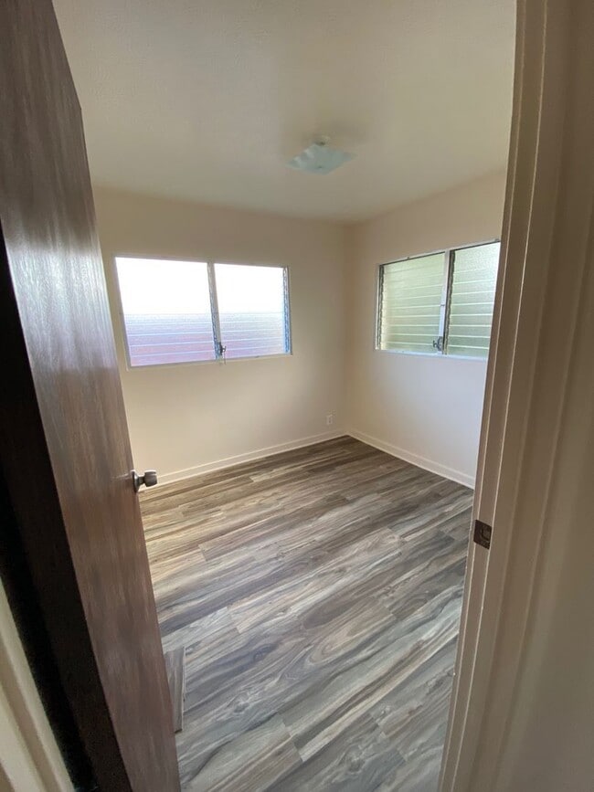 Building Photo - For Rent - [Pacific Palisades] 2345B Anini...