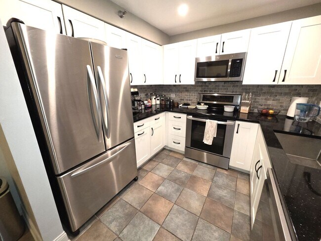 Photo - 345 N La Salle Dr Unit 205