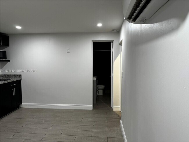 Photo - 214 S 57th Ave