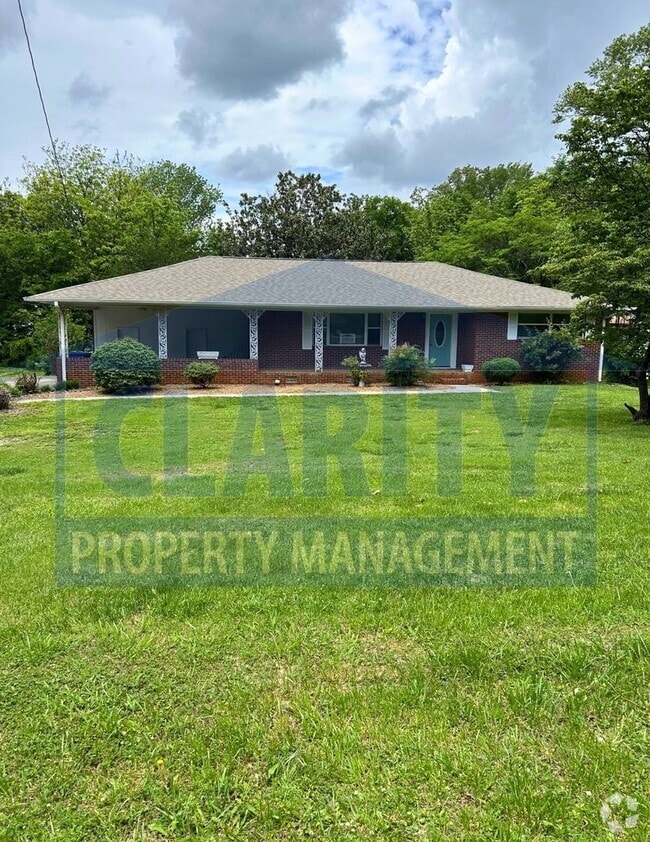 Building Photo - Charming Ranch-Style Home in the Heart of ...