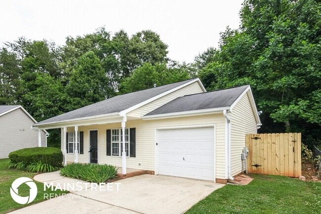 Photo - 157 Westmont Dr