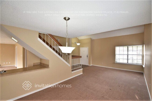 Photo - 2513 Livingston Ln