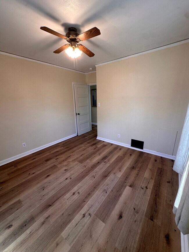 Photo - 2618 34th St