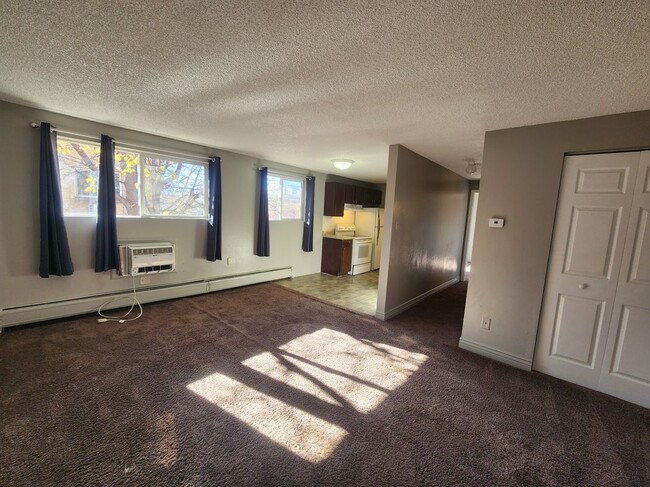 Photo - 1941 Clinton St