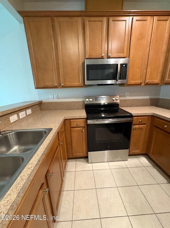 Photo - 607 Crystal Way