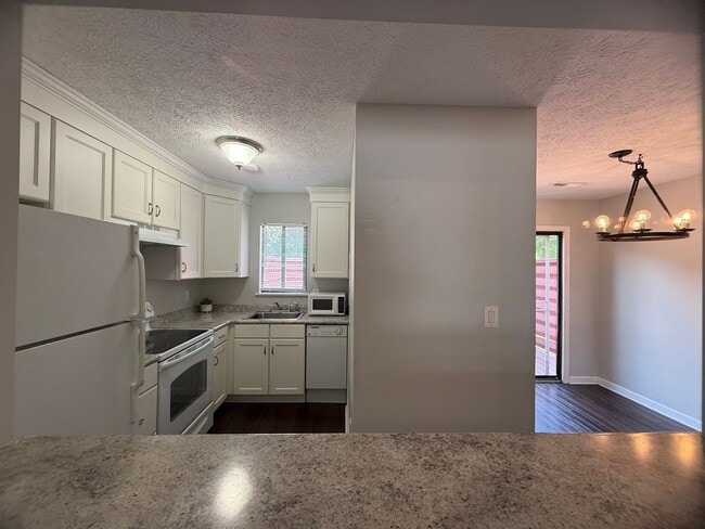 Photo - End Unit at CountryPlace