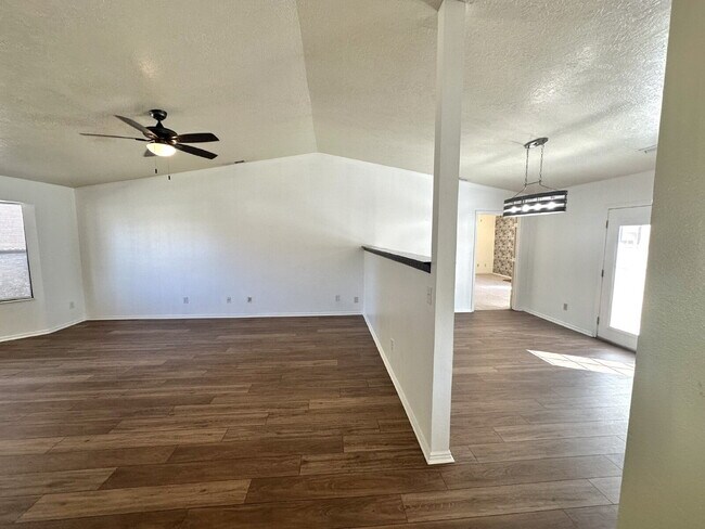 Photo - 3059 Bayberry Cir