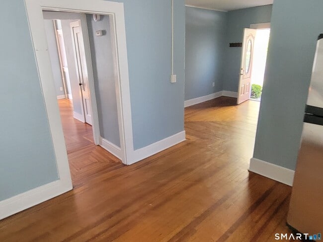 Photo - 39-43-43 Division St Unit 1