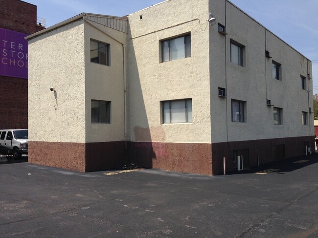 Photo - College Street Apartments