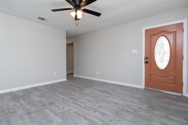 Photo - 9603 Seeker St