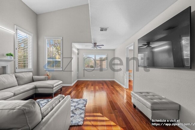 Photo - 1088 Vista Pointe Cir