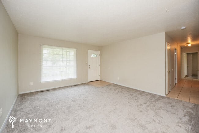 Photo - 25120 Sandhurst Rd
