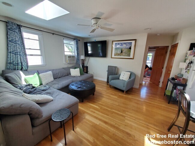 Photo - 24 Burnham St Unit 3