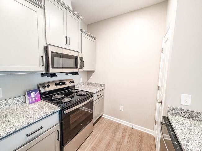 4 BR - Kitchen