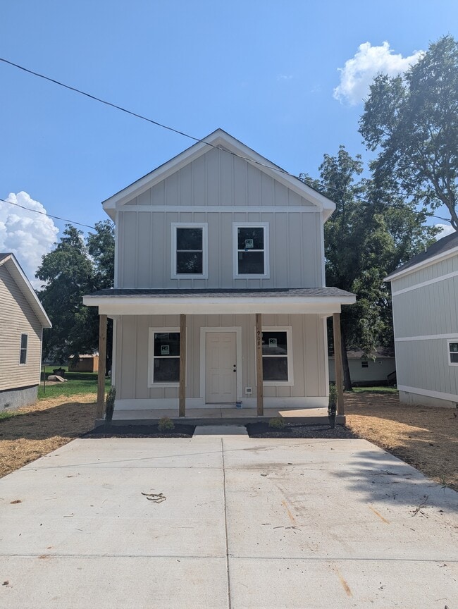 Building Photo - 906 Hannaway Rd Rental
