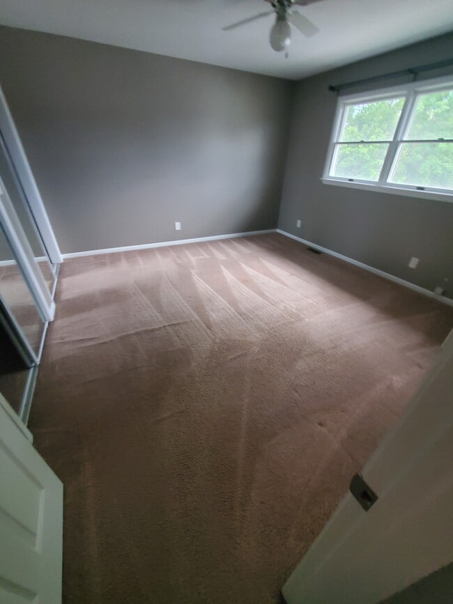 Photo - 213 E Washington St Unit 2nd Floor
