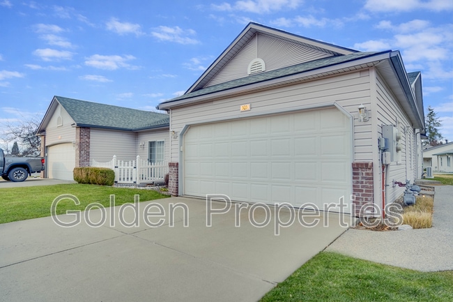 Building Photo - 503 Whitewater Ln