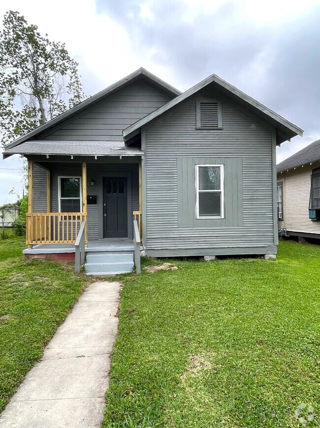 Building Photo - 465 Doucette Ave Rental