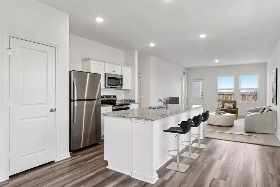 Photo - 4311 Center Oak Woods St