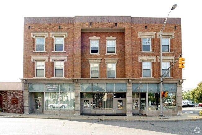 Photo - Arrasmith Apartments