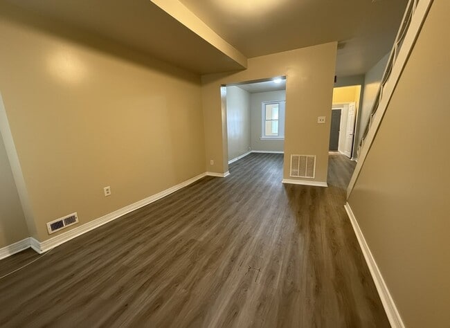 Photo - 4 Bedroom 1 Bath Rental In Germantown