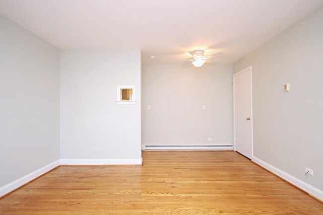 Photo - Student-Friendly Ivy Rd Apartment Near Foods of All Nations Unit Ivy Rd 2114 #07